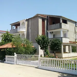 https://villa-daja.hotelinzadar.com